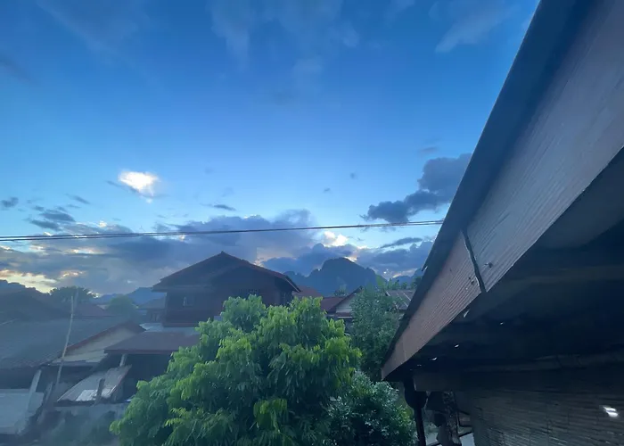 Outland Hostel Vang Vieng