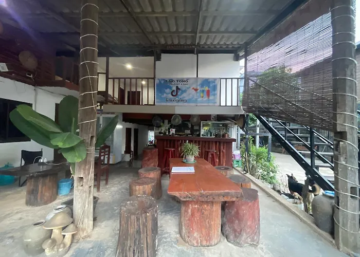 Outland Hostel Vang Vieng