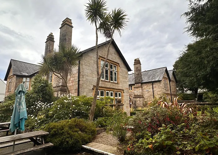 Hotel with Tennis: Seabreeze Lodge, Located Between Penzance & St Ives - A Sanctuary To Relax & Unwind With Activities On The Doorstep For All The Family