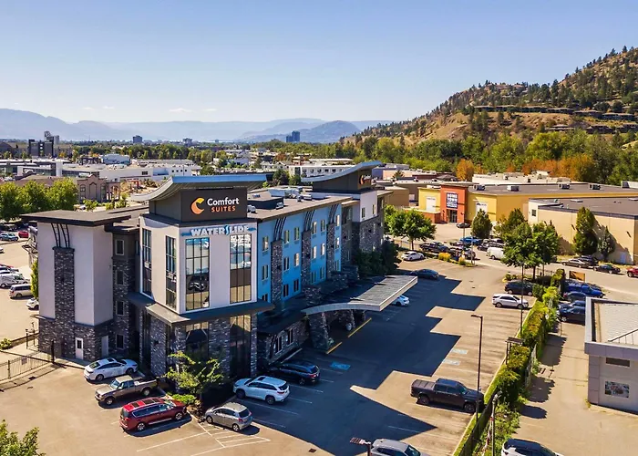 Kid friendly hotel Comfort Suites Kelowna
