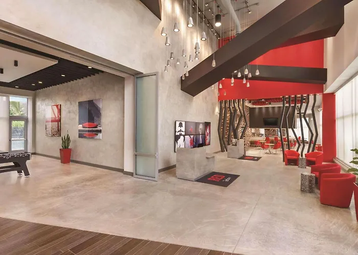 Radisson Red Miami Airport
