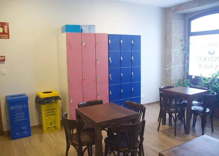 Hotel cerca del colegio: Albergue Parroquial Santiago Apostol de Redondela