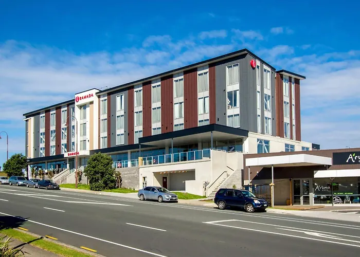Golf hotels Ramada Suites By Wyndham Albany