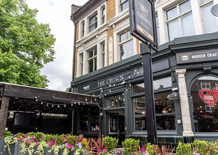 Publove @ The Crown, Battersea