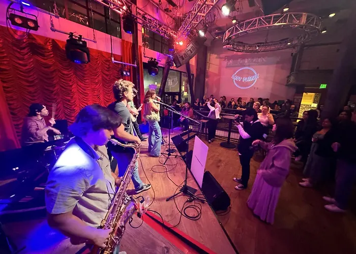 Music City Hotel - The San Francisco Music Experience