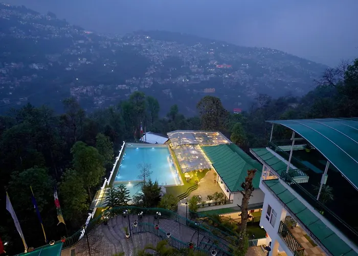 Treenz Hotel