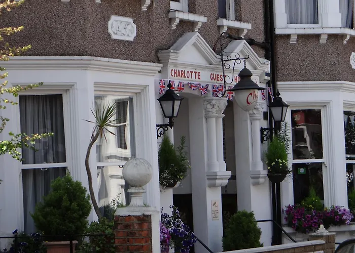 Guest house: Charlotte Guest House