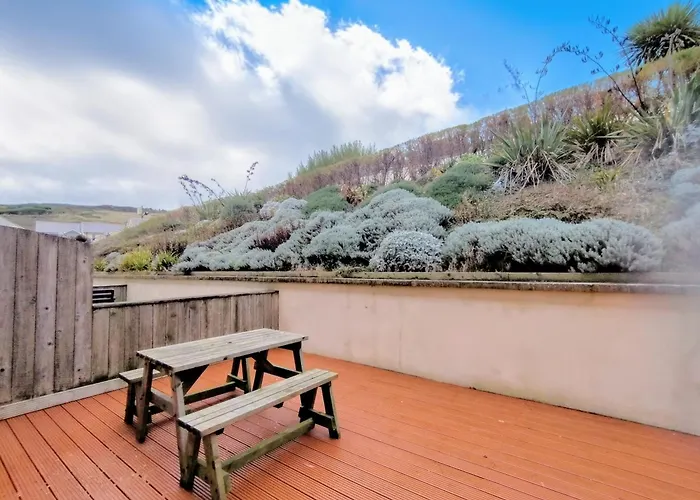 Pet Friendly hotel: Waves Apartments