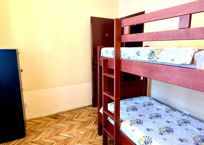 Kotorhostelito