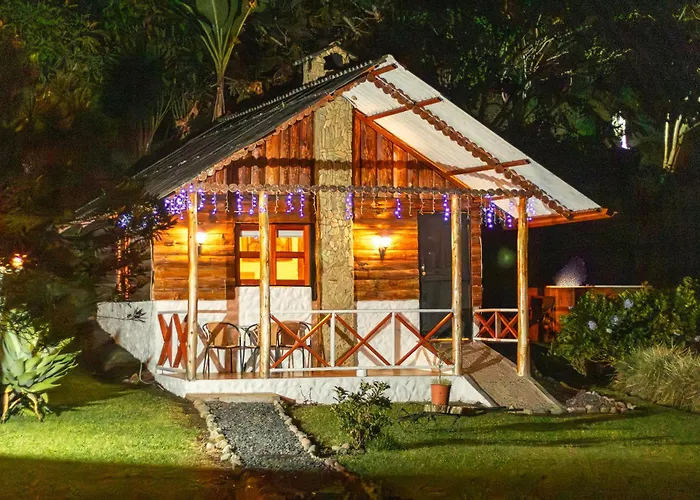 Riverside La Masía Ecohotel
