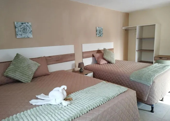 Family resorts Urban Home