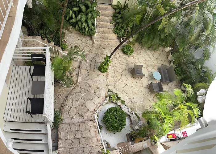 Hotels Close to Airport Coco Rio - Mamitas Beach Area