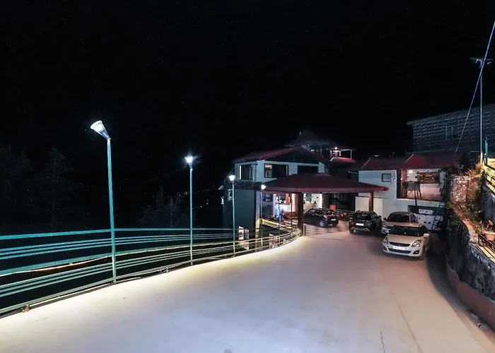 Family resorts Nature Valley View Resort Mashobra !! Luxury Choice !! Gaming Zone !! Open Terrace !! Big Parking