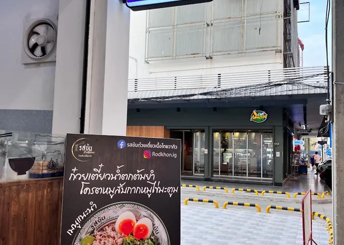 Hotels Close to Airport Luna