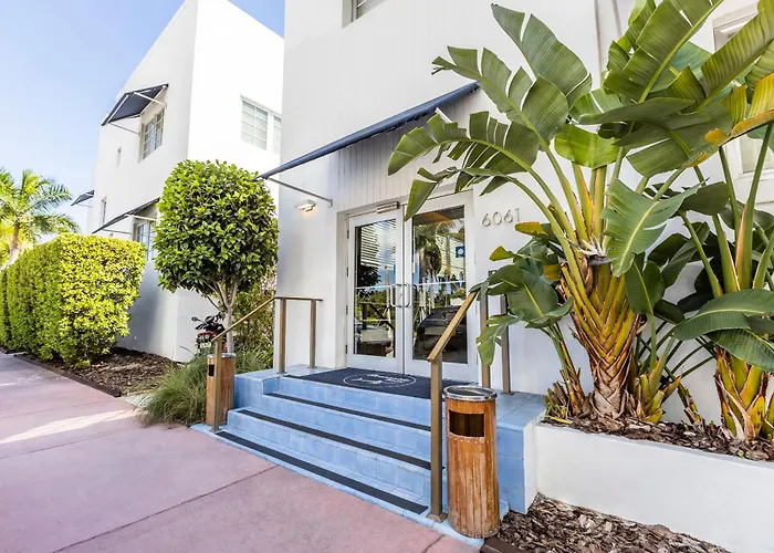 Oceanside Hotel And Suites