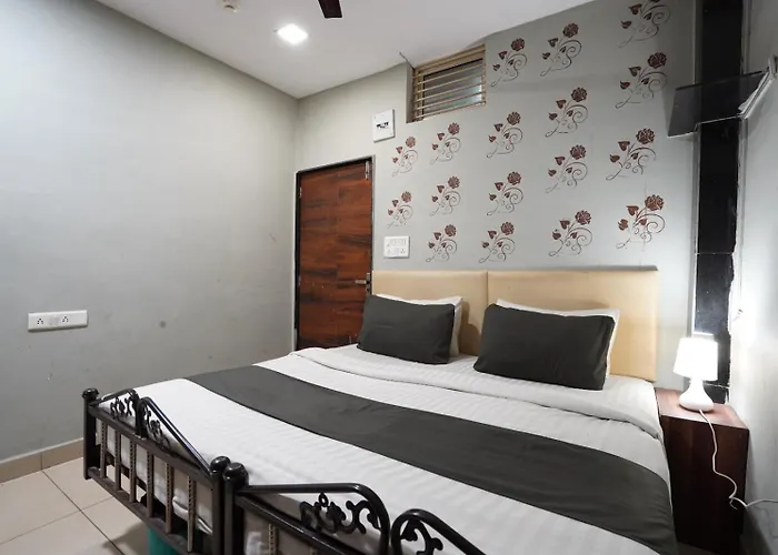 Guest house: Hotel Sai Inn, Ahmedabad Airport