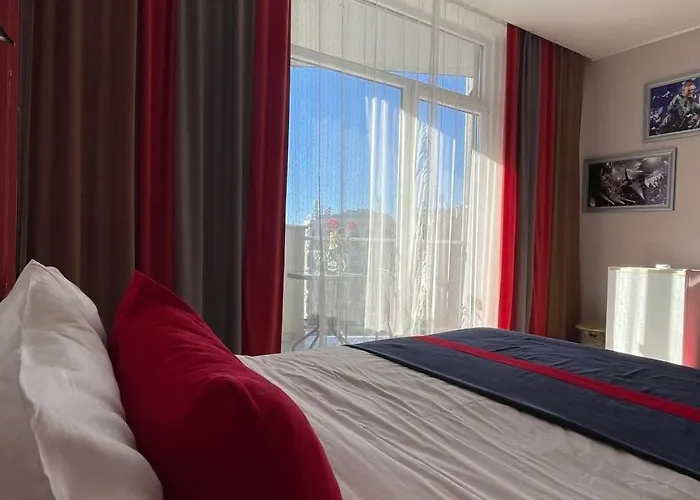Sea View Rock Hotel