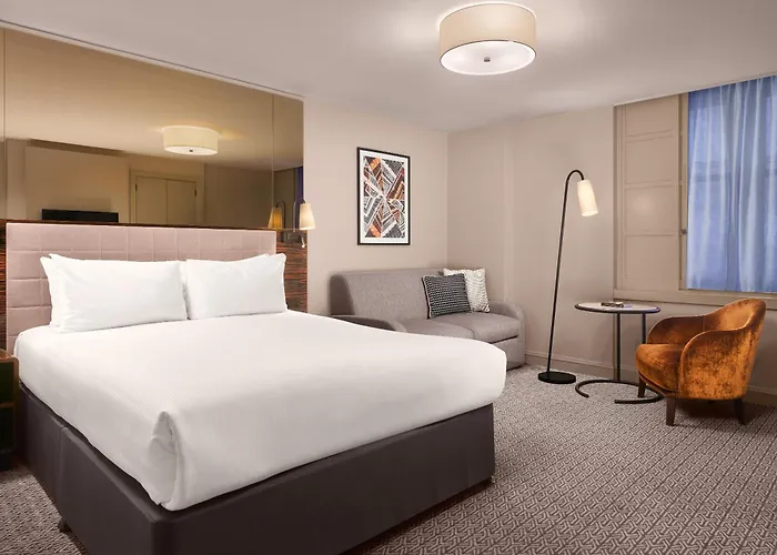 Luxury hotel only: Strand Palace