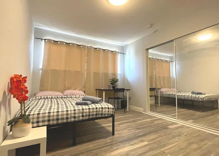 The Disney Hostel - Buena Park