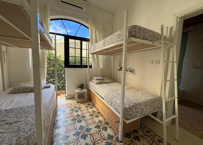 Hostel On