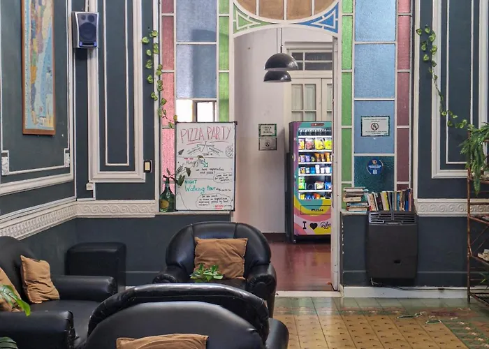 Hostel Alvear