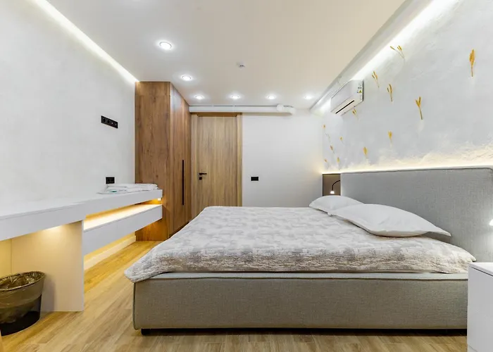 Hostel Shatyr