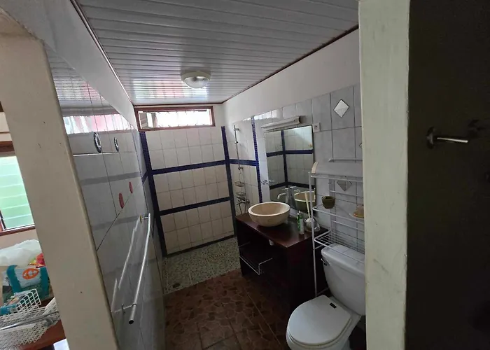 Selfstay Inn Faa'A