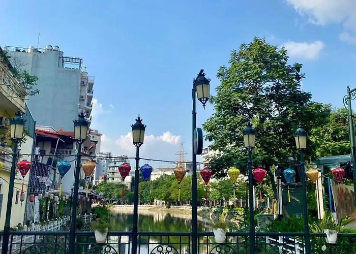 Luxe Paradise Premium Hotel Pham Hong Thai