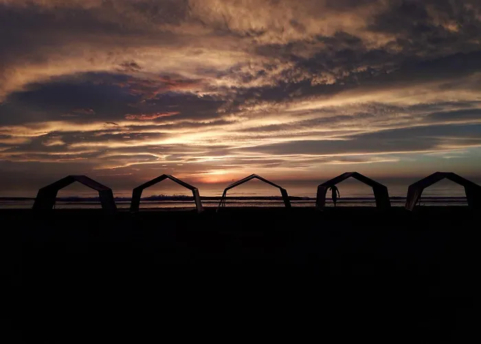 Resort: Manzanillo Beach