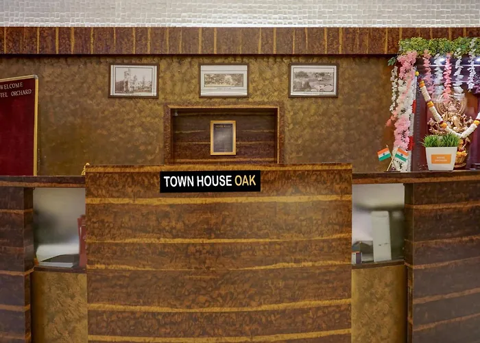 Townhouse Oak Orchard Hotel