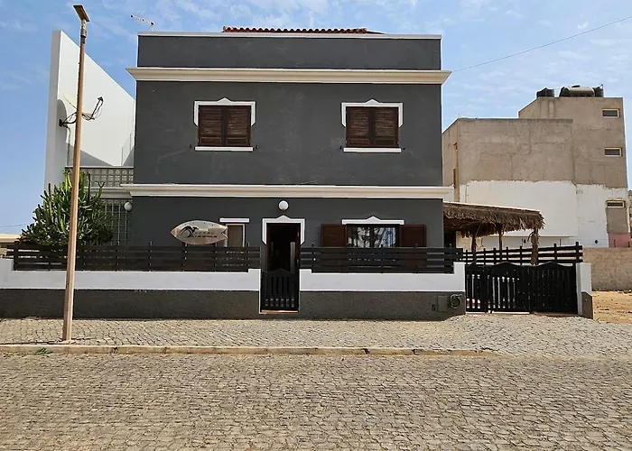 Blue Eagle Guesthouse - Casa De Hospedes