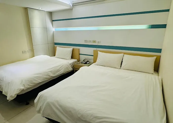 Kiwi Express Hotel - Kaohsiung Station