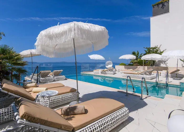 Trip to College Gallery Luxury Suites & Rooms-Only Adults