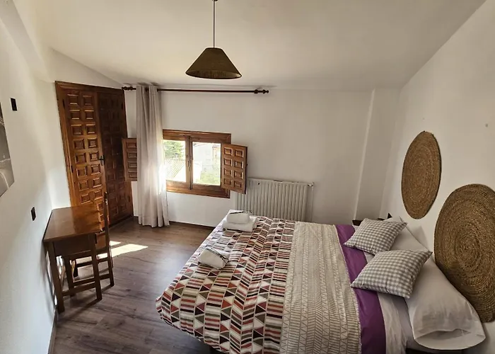 Hostal Altajo con Restaurante, Naturaleza&Descanso en el Alto Tajo