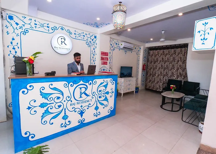 Family Hotel: Raj Residency