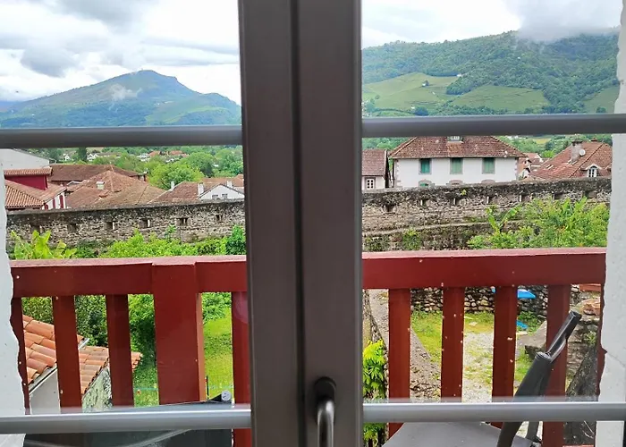 Auberge Du Pelerin Gite De Charme En Pierre Avec Vue Sur Les Montagnes