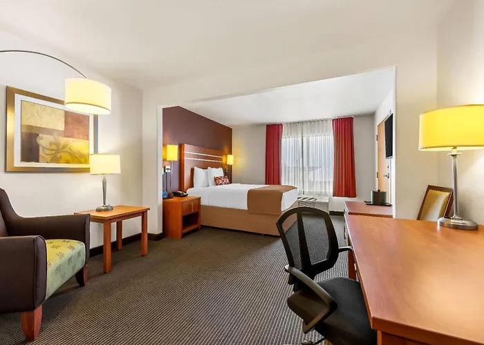 Family resorts Wingate By Wyndham Calgary South