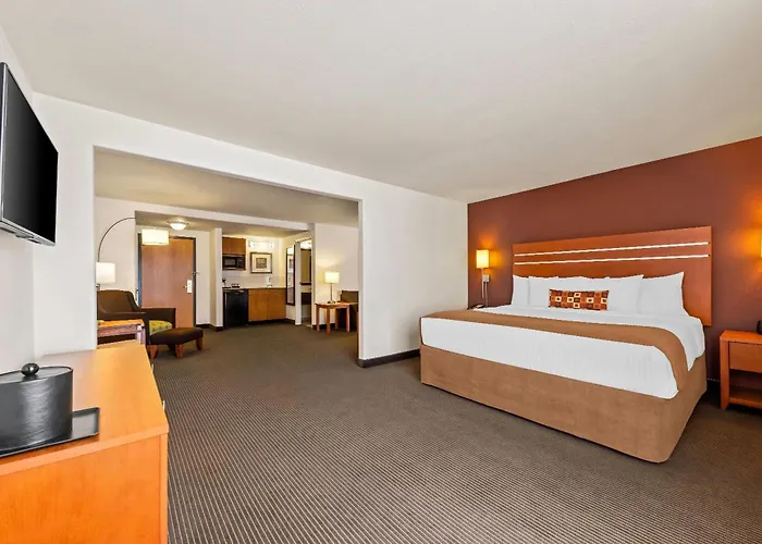 Family resorts Wingate By Wyndham Calgary South