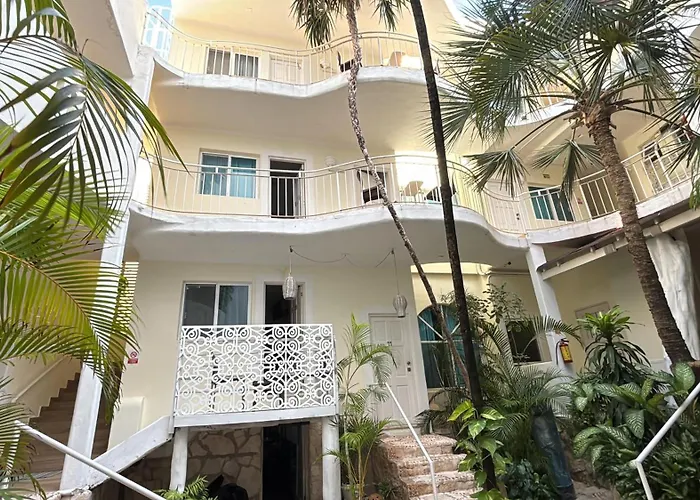 Hotels Close to Airport Coco Rio - Mamitas Beach Area