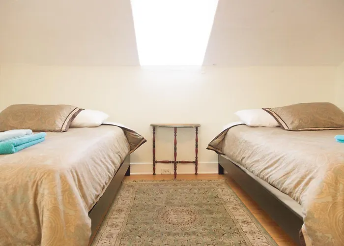 Orange Drive Hostel (Adults Only)