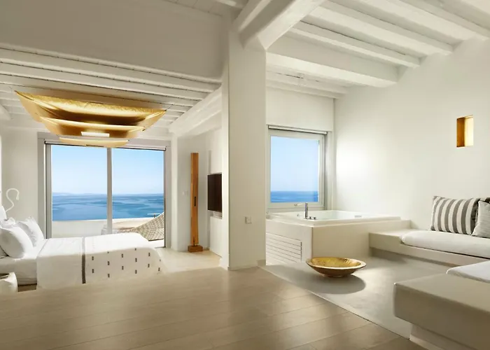 Hotel Jacuzzi: Cavo Tagoo Mykonos