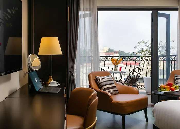 Hotels with pool San Palace & Rooftop