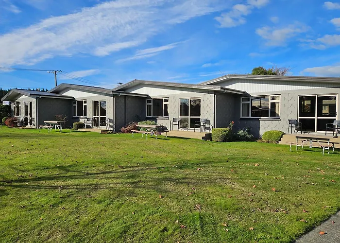 Cheap hotel: Lakeside Motel & Apartments