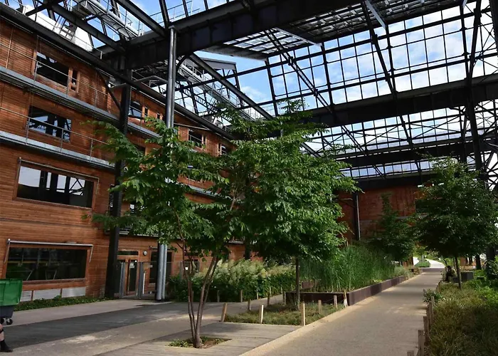 Auberge De Jeunesse Hi Paris Yves Robert