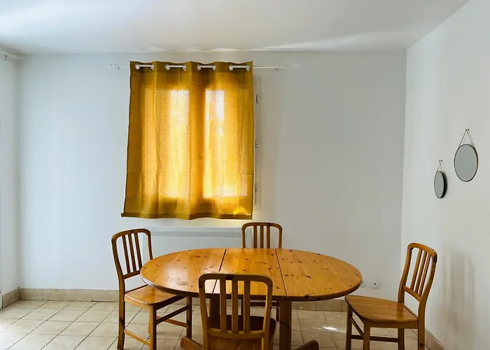 1 chambre dans appartement 2 chambres proche mer, centre-ville et commerces