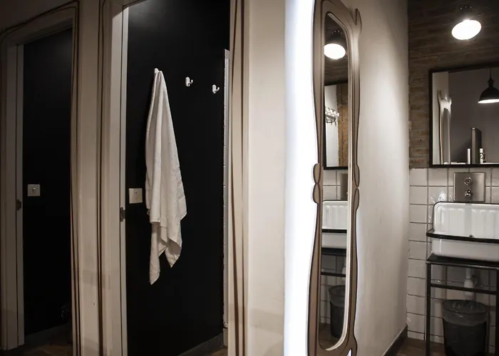 Room Chueca