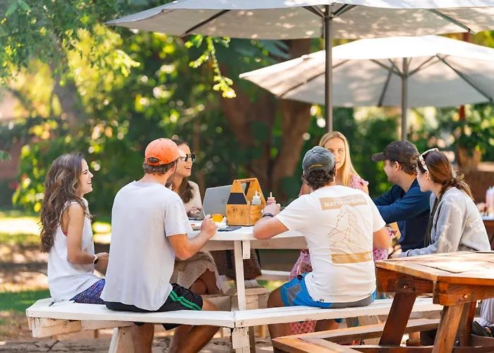 Shoestrings Backpackers Lodge Vic Falls