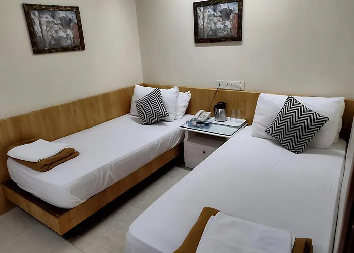Cheap hotels Empire