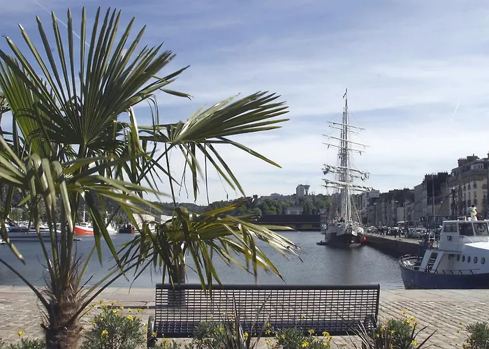 Auberge De Jeunesse Hi Cherbourg