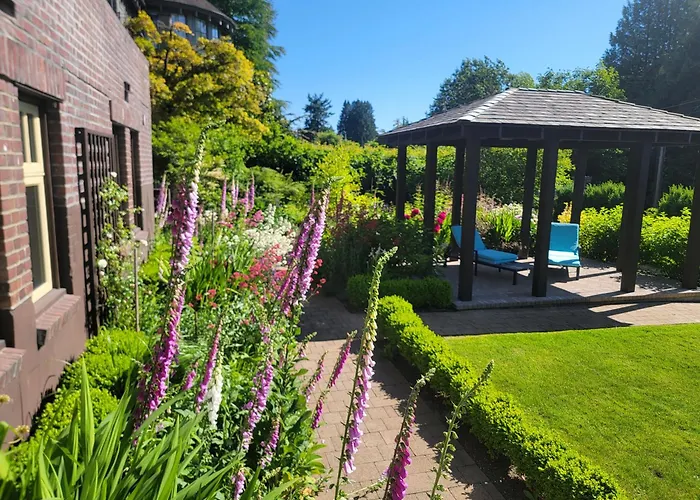 Shaughnessy Heritage Manor On Vancouver'S Westside Free Housekeeping Optional